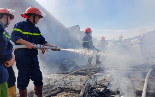 Cháy rụi 4 căn nhà ở Lạc Dương, Lâm Đồng